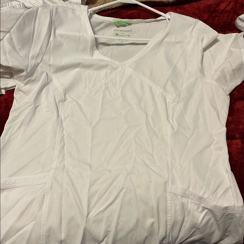 Healing hands HH works scrub top white 1x